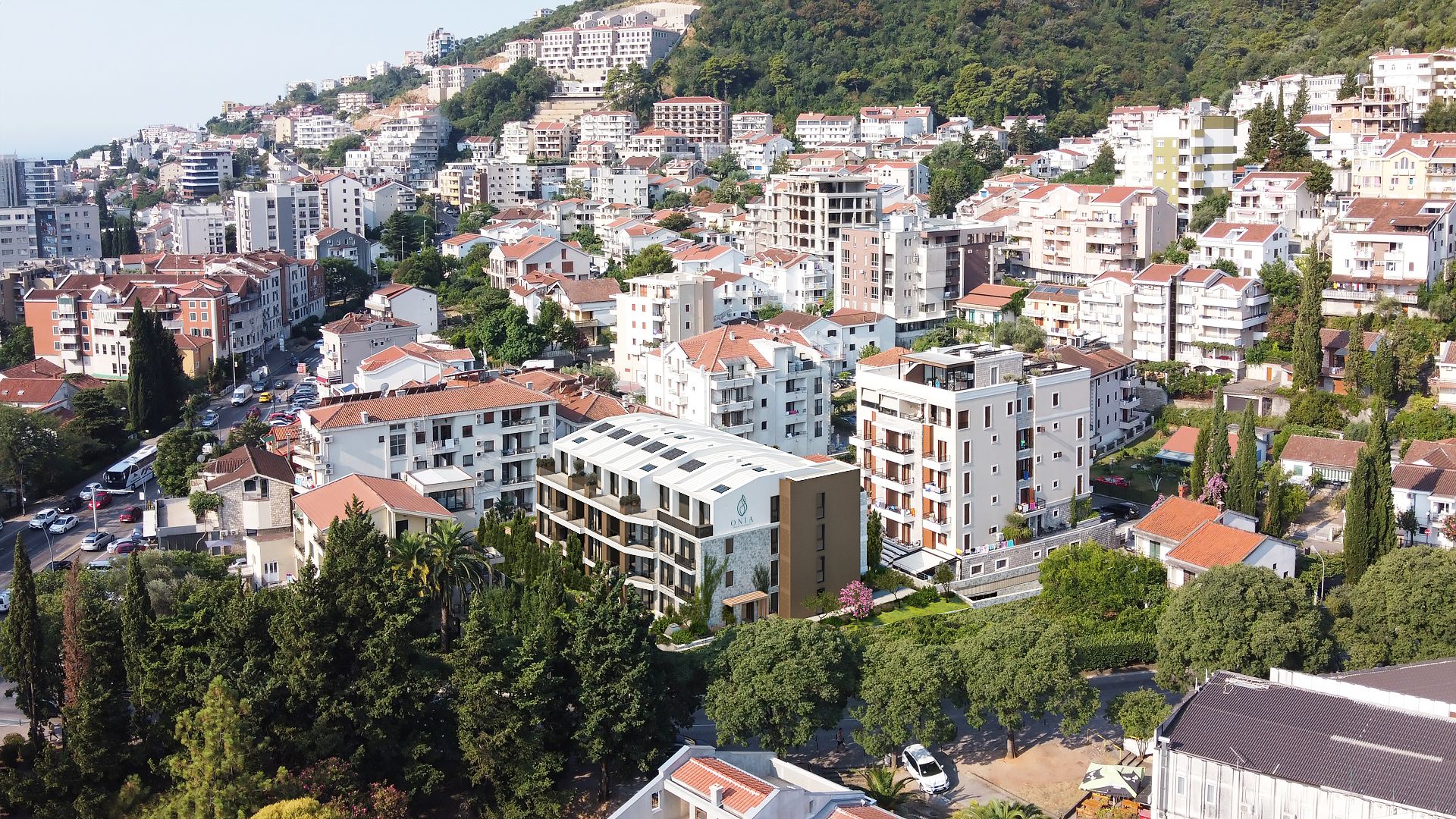amforaproperty.com/EKSKLUZIVNO! Nov, luksuzan i potpuno opremljen dvosoban stan 115.84m² u prestižnom stambenom kompleksu – Budva